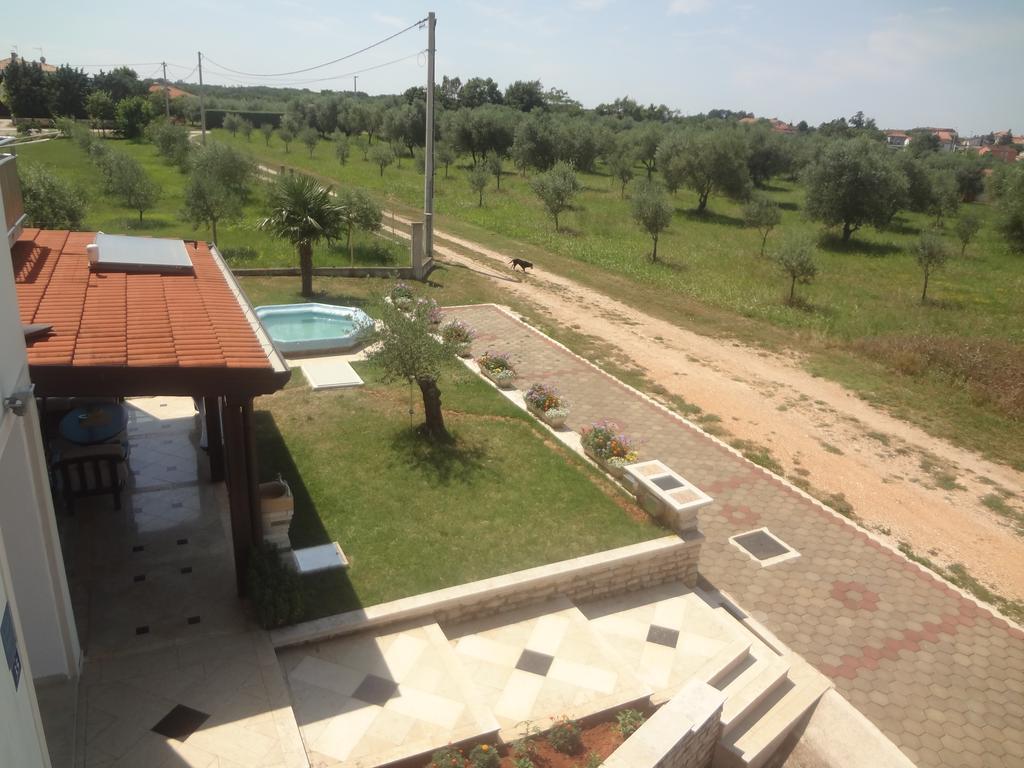 Apartments Zdravac Umag Exterior photo